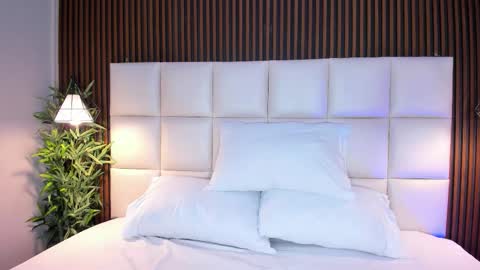 CailynBrown online show from November 19, 4:12 am