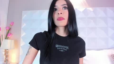 Caitlyn  online show from December 26, 5:19 pm