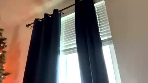 calishop1 online show from December 21, 8:57 pm