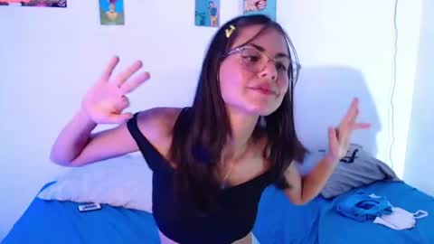 callmebluee online show from July 30, 1:17 am
