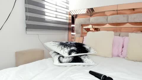 camii  online show from December 13, 9:32 pm