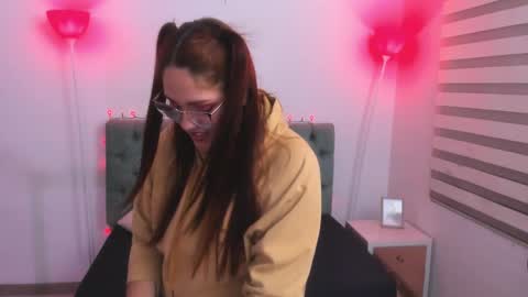 Snapshot of camiila_osorio chatting on February 9, 3:53 am Camila Osorio online show from February 9, 3:53 am