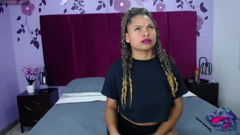 CamiilaReyes online show from October 22, 1:38 pm
