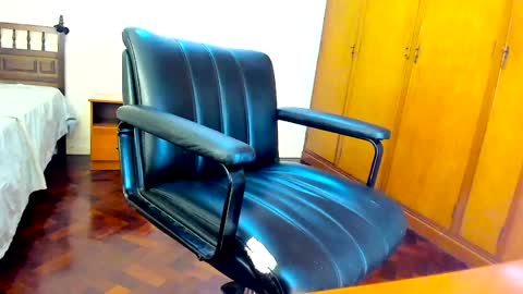 Cami online show from February 5, 12:10 am