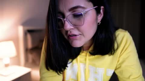 Camila buitrago online show from October 2, 3:33 am