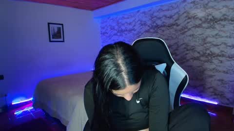 Camila Roose online show from April 16, 12:49 pm