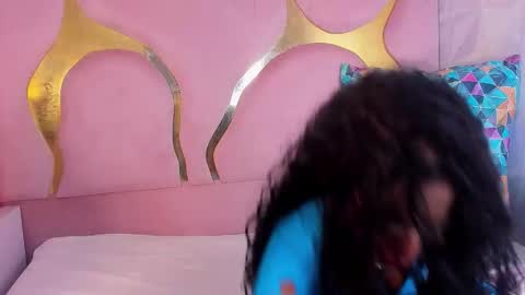 camilaqueenh online show from October 19, 2:02 am
