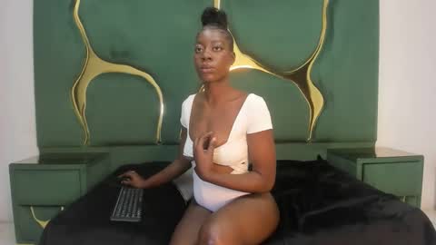 Cami online show from March 21, 4:23 pm