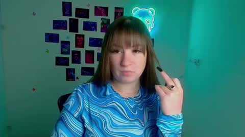 Camilla online show from April 15, 6:14 am