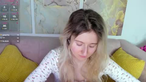 camilladreamer online show from March 20, 9:30 pm