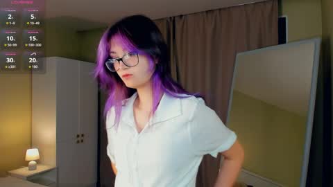 Emily online show from April 12, 4:43 pm