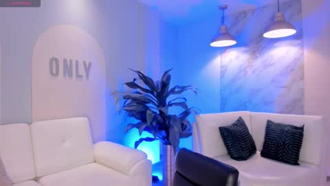  Candanse R  online show from March 20, 3:00 am