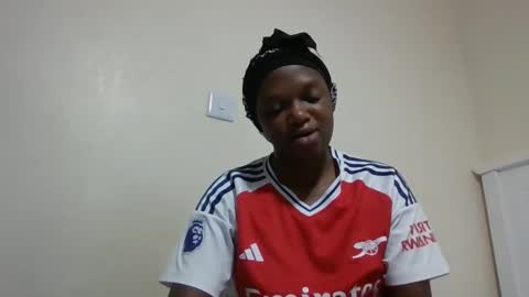 candiemaya online show from March 9, 10:18 am