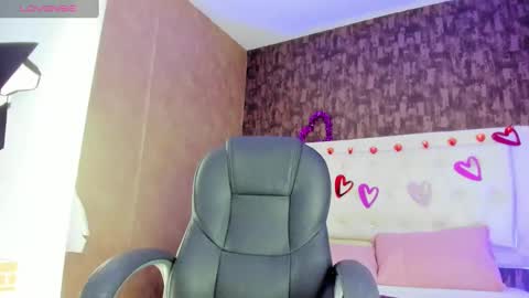 Snapshot of candy__brown1 chatting on September 27, 9:33 pm candy__brown1 online show from September 27, 9:33 pm