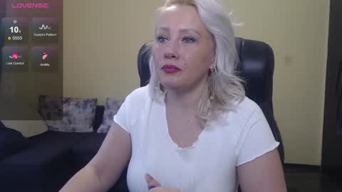 candy_hellenx online show from March 8, 7:35 am