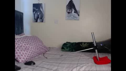 candy_hun online show from September 19, 7:07 am