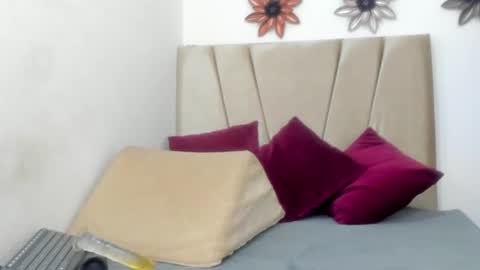 liss sophia online show from November 5, 12:05 am