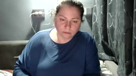 Laura online show from October 27, 7:52 pm