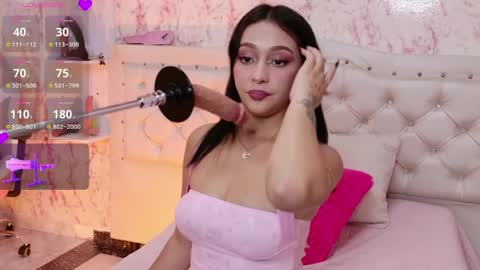 Scarlet  online show from April 15, 2:23 am