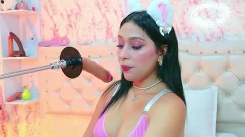 Scarlet  online show from June 2, 3:07 am