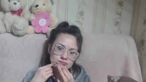 say meow and send tip  online show from March 16, 8:02 pm