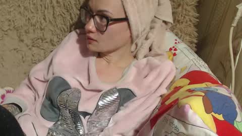 Snapshot of candylady136 chatting on February 19, 9:03 pm say meow and send tip  online show from February 19, 9:03 pm