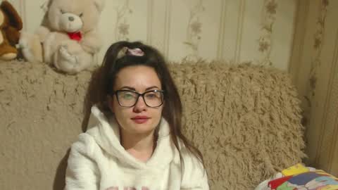 Snapshot of candylady136 chatting on February 5, 6:59 pm say meow and send tip  online show from February 5, 6:59 pm