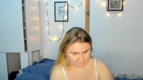 candymilas online show from January 10, 5:34 pm