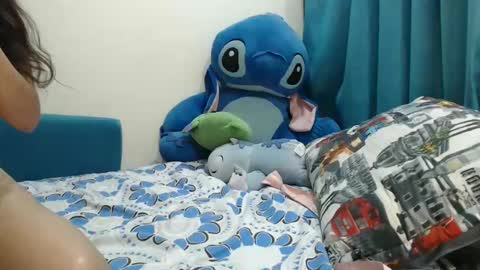      ing  online show from April 17, 2:35 am