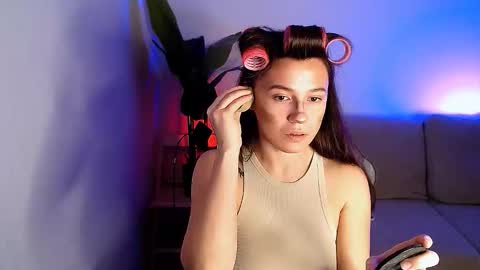 Mary online show from November 29, 7:07 pm