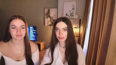 caressyourself online show from December 1, 5:55 am