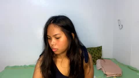 Cassie online show from April 19, 3:01 pm