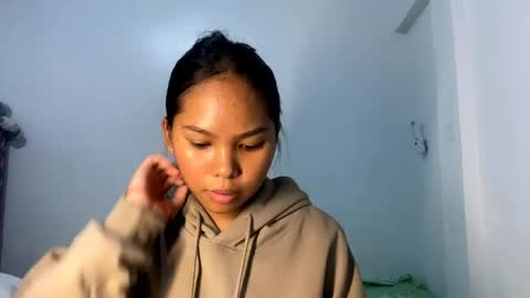 Cassie online show from April 15, 3:23 pm