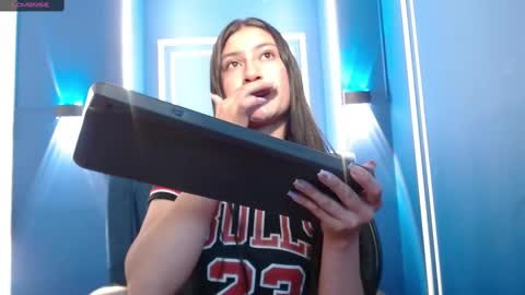 Carito online show from November 22, 3:42 am