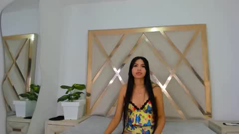 carlotaasm online show from March 8, 4:49 am