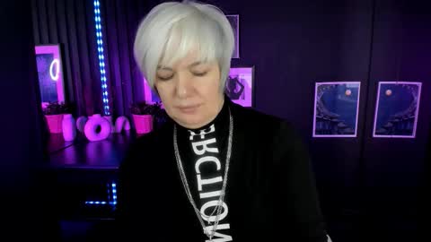 Carmen online show from November 25, 8:53 pm