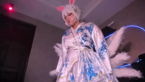 carmiilla online show from April 1, 12:11 am