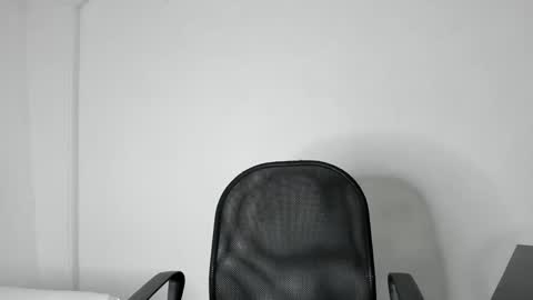 Snapshot of carolay759687 chatting on January 4, 2:25 am carolay759687 online show from January 4, 2:25 am