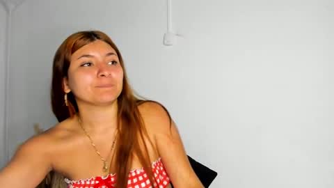 Snapshot of carolay759687 chatting on December 19, 1:07 am carolay759687 online show from December 19, 1:07 am