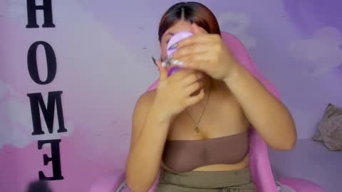 Snapshot of carolay759687 chatting on February 28, 2:31 am carolay759687 online show from February 28, 2:31 am