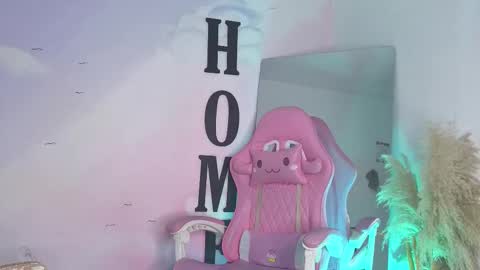 Snapshot of carolay759687 chatting on September 19, 3:38 am carolay759687 online show from September 19, 3:38 am