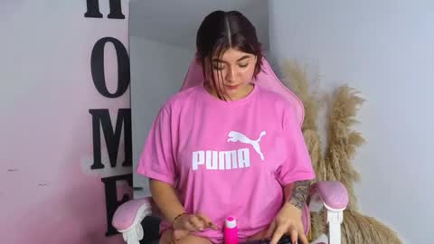 Snapshot of carolay759687 chatting on October 13, 9:28 pm carolay759687 online show from October 13, 9:28 pm