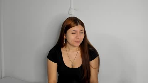 Snapshot of carolay759687 chatting on December 13, 3:38 am carolay759687 online show from December 13, 3:38 am