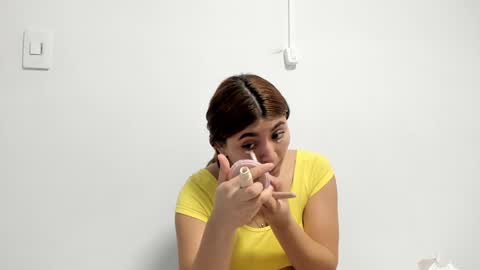 Snapshot of carolay759687 chatting on December 27, 2:25 am carolay759687 online show from December 27, 2:25 am