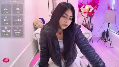 CAROLINA.  online show from February 2, 12:48 pm