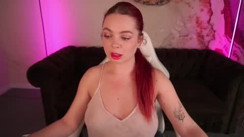 Snapshot of carolinadia chatting on March 3, 8:39 pm carolinadia online show from March 3, 8:39 pm