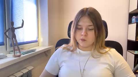 carolindueno online show from February 22, 11:55 am