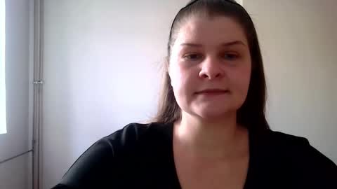 Caroline online show from February 26, 8:17 am