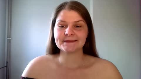 Caroline online show from March 10, 7:44 am