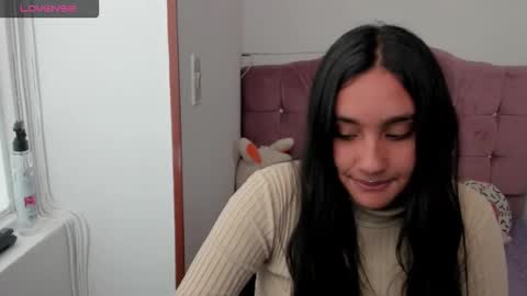 caroline_rodriguez_9 online show from October 27, 7:08 pm